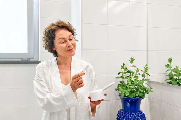 Quels sont les bénéfices d'une fontaine à eau pour un chat de race Ragdoll sujet aux calculs rénaux ?
